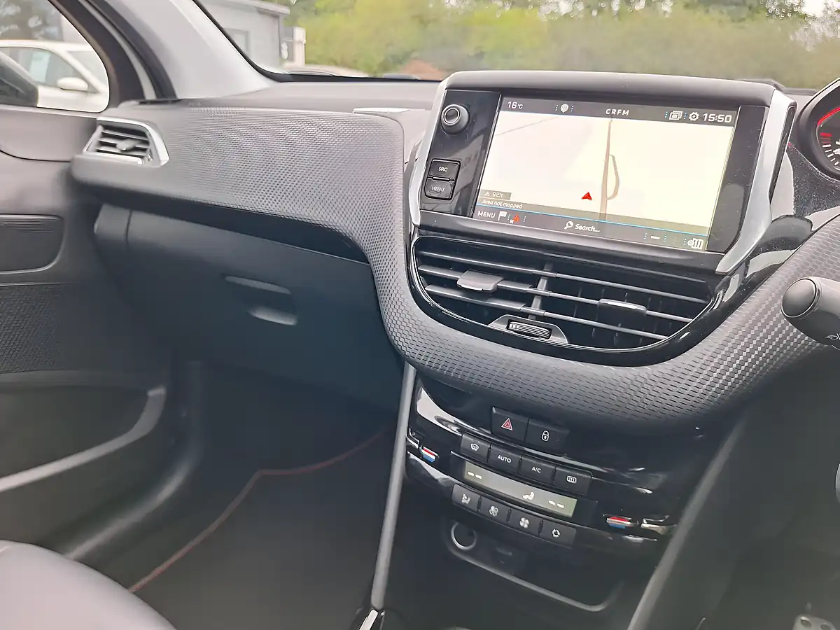 Used 2018 Peugeot 2008 GT Line White - Interior and Exterior details 19
