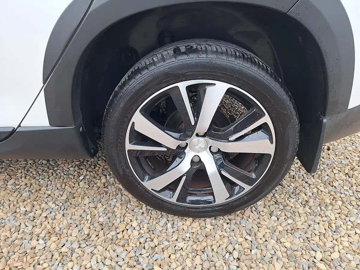 Used 2018 Peugeot 2008 GT Line White - Interior and Exterior details 4