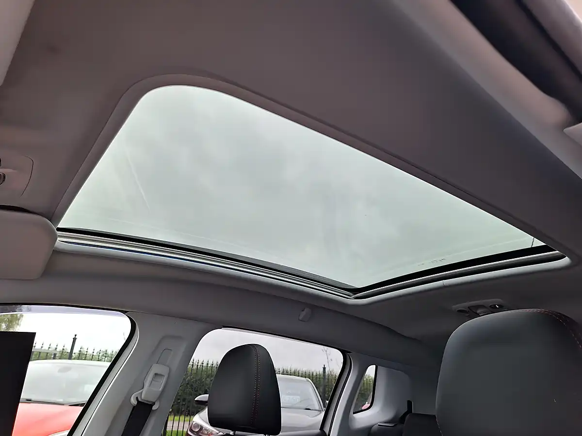 Used 2018 Peugeot 2008 GT Line White - Interior and Exterior details 8