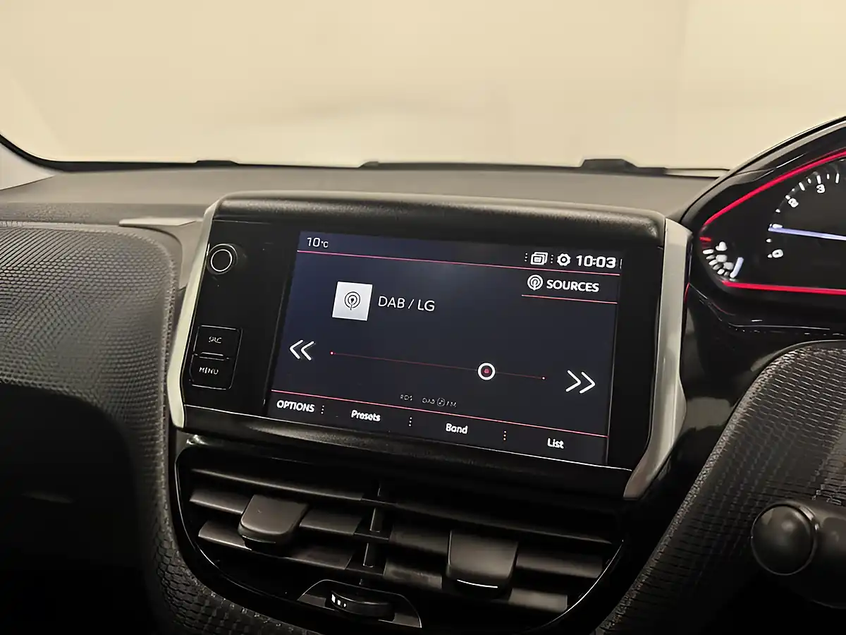 Used 2018 Peugeot 2008 GT Line White - Interior and Exterior details 17