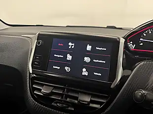 Used 2018 Peugeot 2008 GT Line White - Interior and Exterior details 18