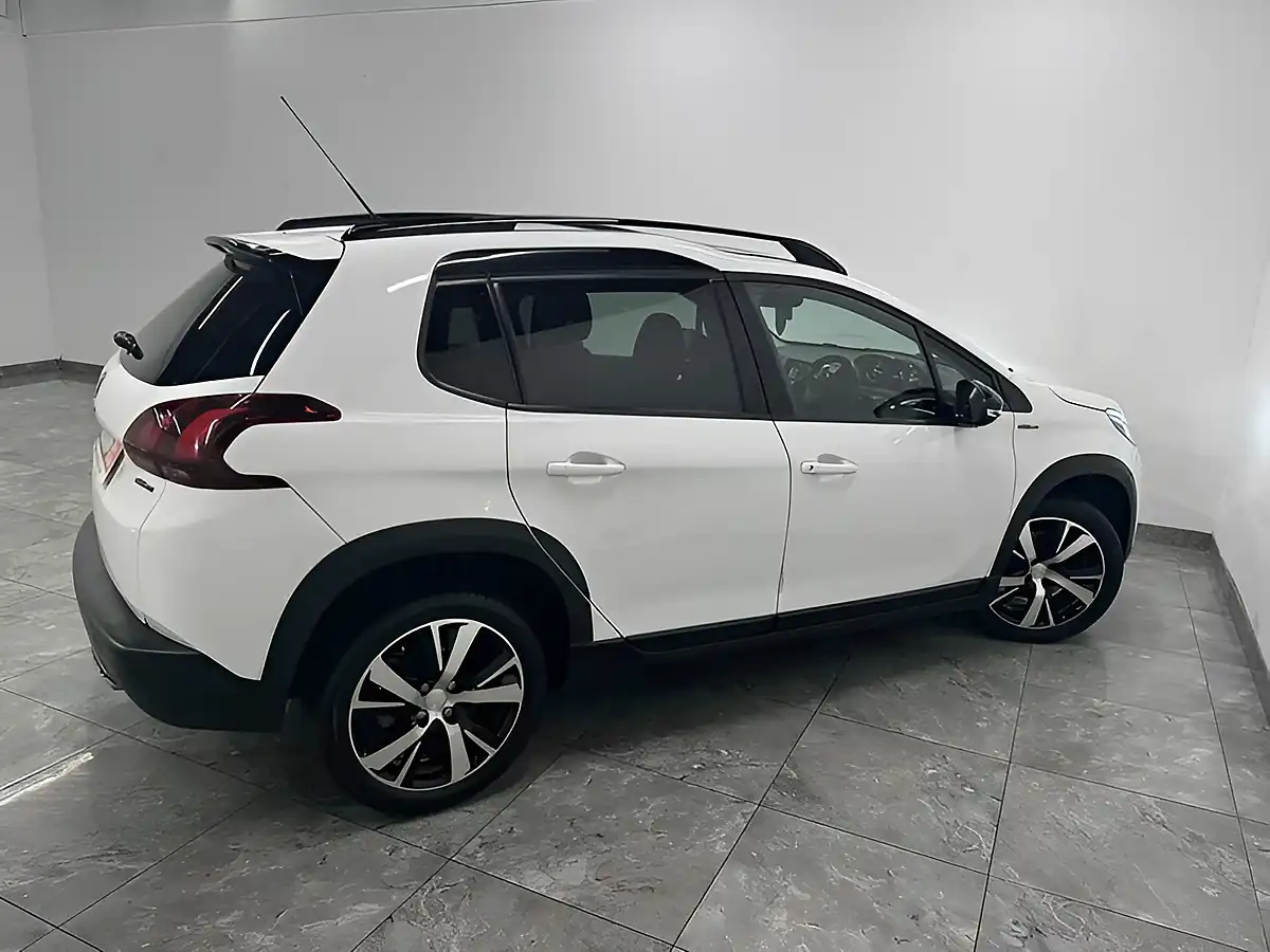 Used 2018 Peugeot 2008 GT Line White - Interior and Exterior details 8