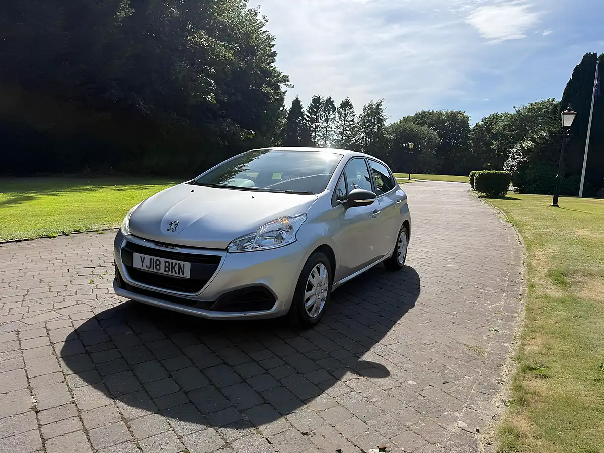 Used 2018 Peugeot 208 Access Silver - Interior and Exterior details 8
