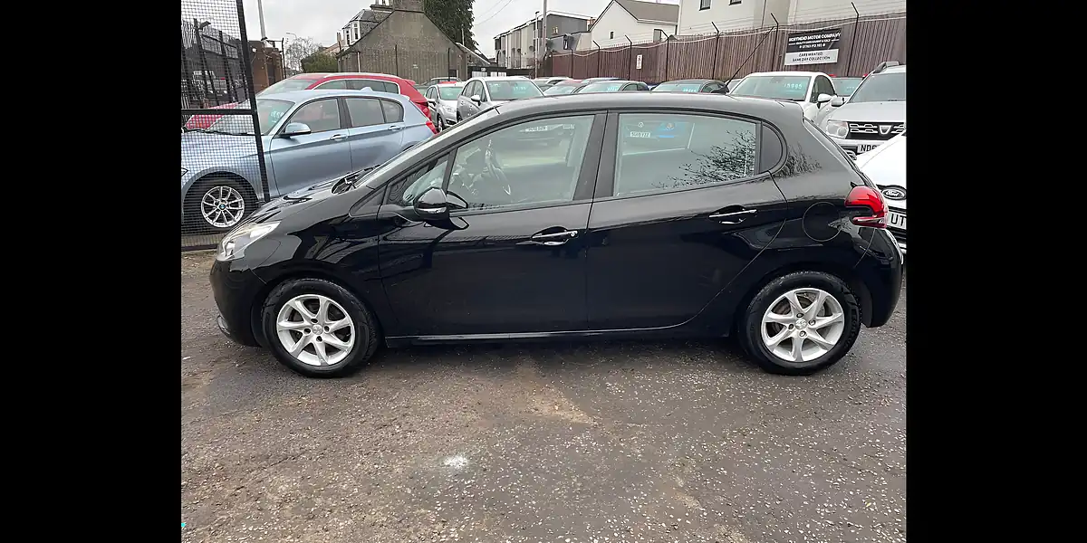 Used 2018 Peugeot 208 Active Black - Interior and Exterior details 7