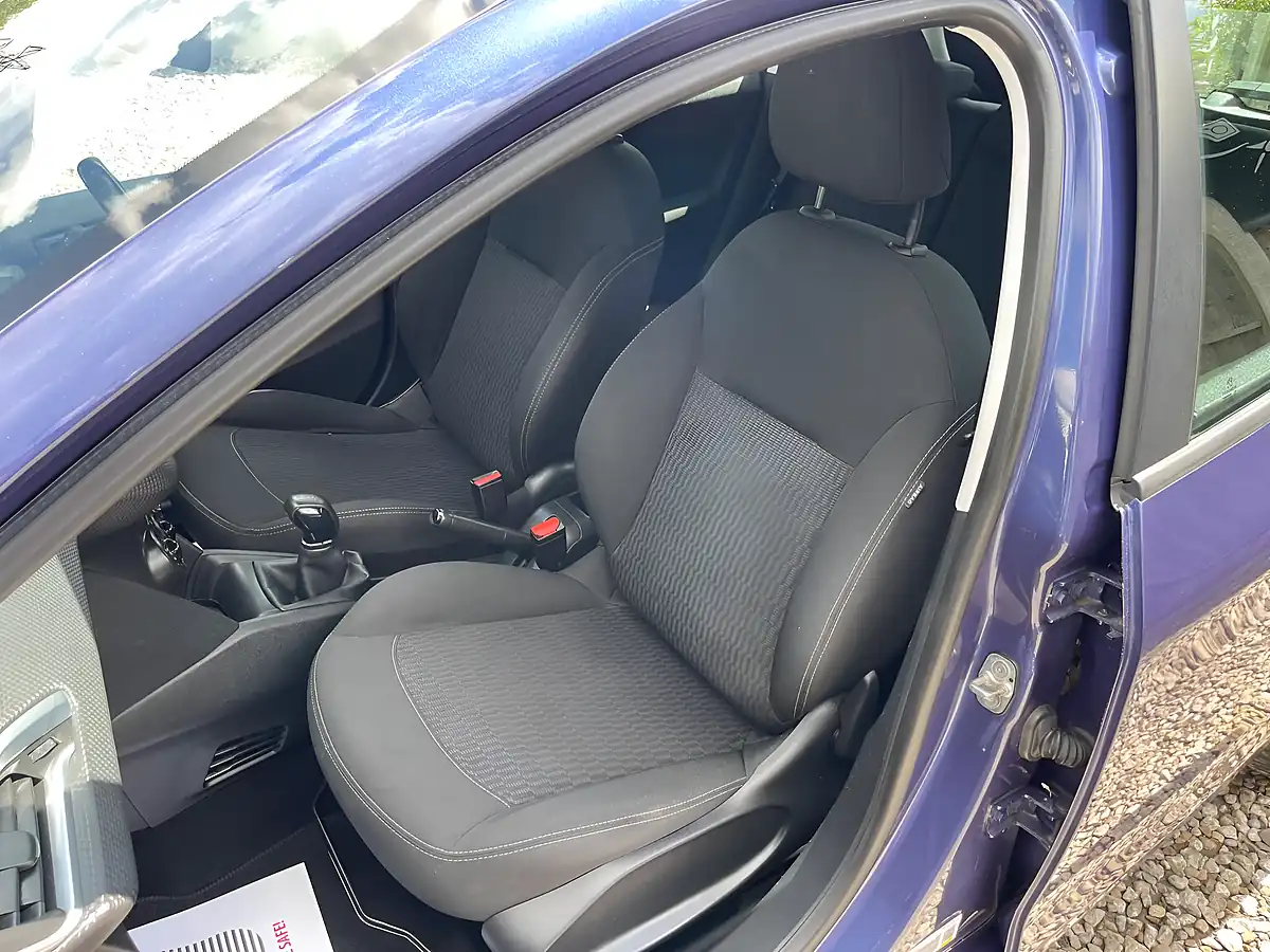 Used 2018 Peugeot 208 Active Blue - Interior and Exterior details 11