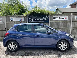 Used 2018 Peugeot 208 Active Blue - Interior and Exterior details 13