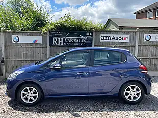 Used 2018 Peugeot 208 Active Blue - Interior and Exterior details 15