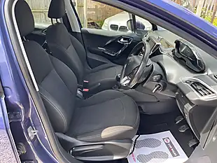 Used 2018 Peugeot 208 Active Blue - Interior and Exterior details 16