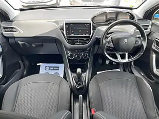 Used 2018 Peugeot 208 Active Blue - Interior and Exterior details 4