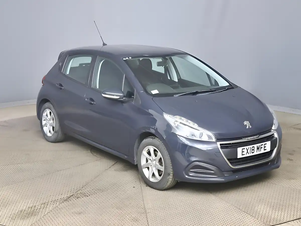 Used 2018 Peugeot 208 Active Grey - Front View