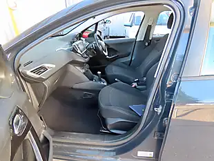 Used 2018 Peugeot 208 Active Grey - Interior and Exterior details 11