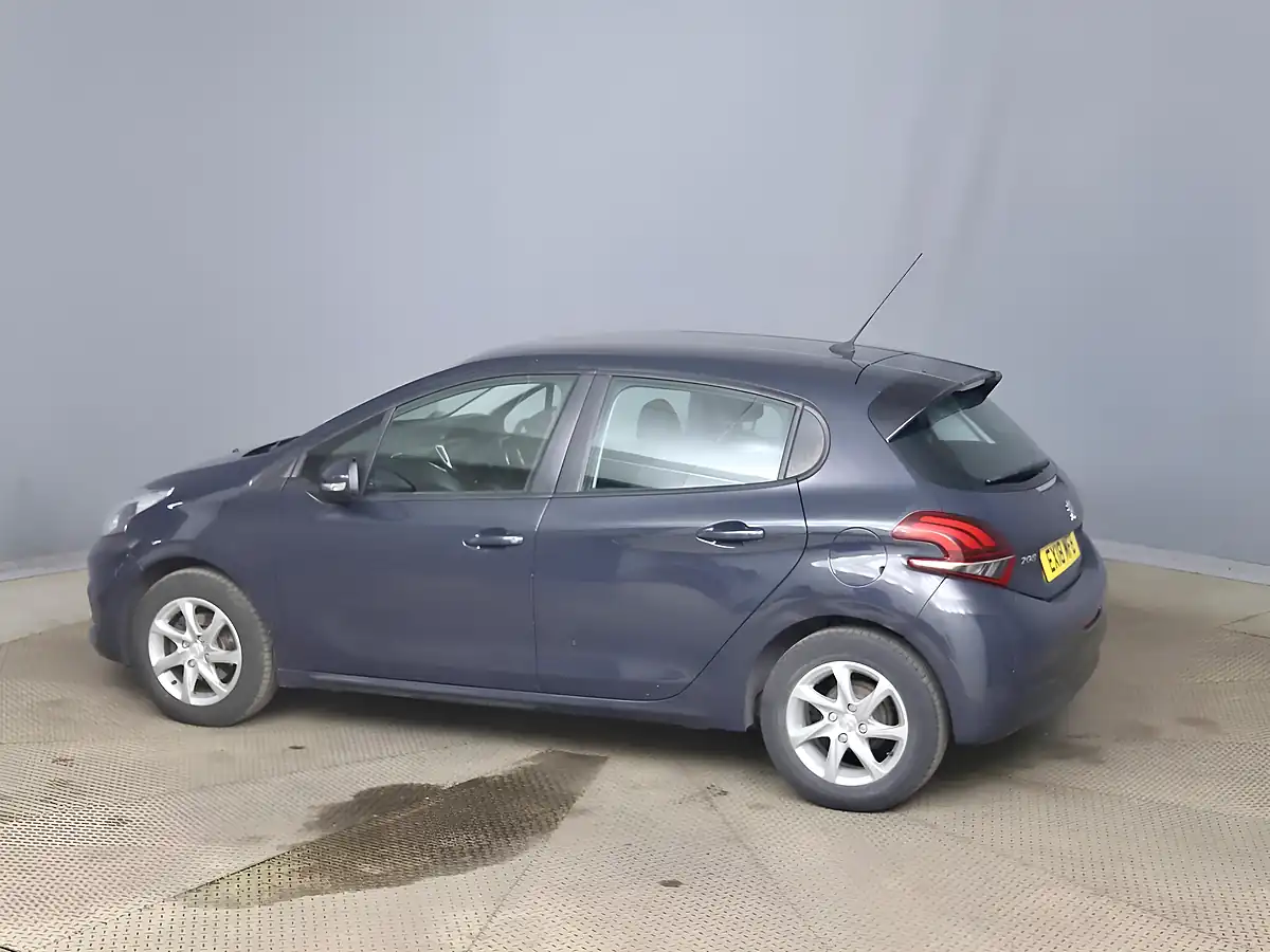 Used 2018 Peugeot 208 Active Grey - Interior and Exterior details 3