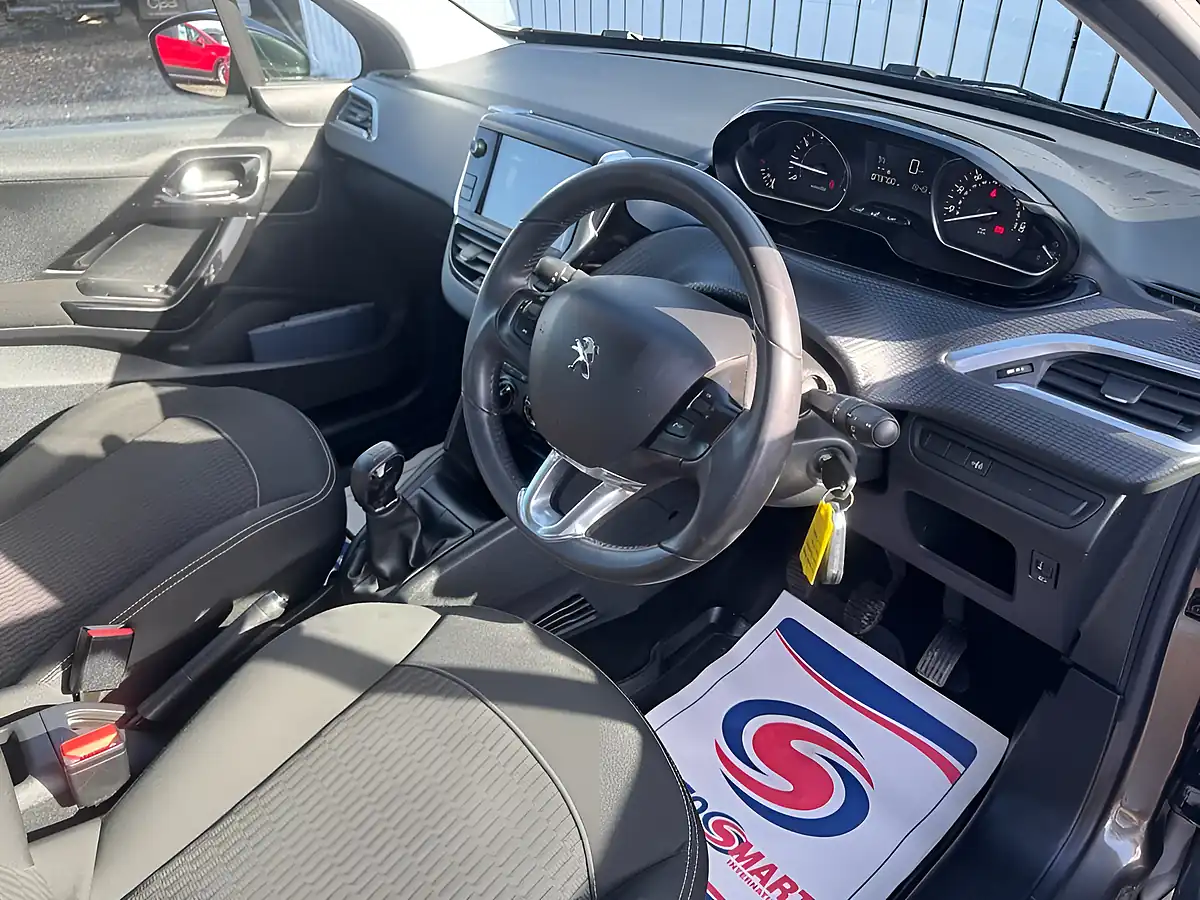 Used 2018 Peugeot 208 Active Grey - Interior and Exterior details 17