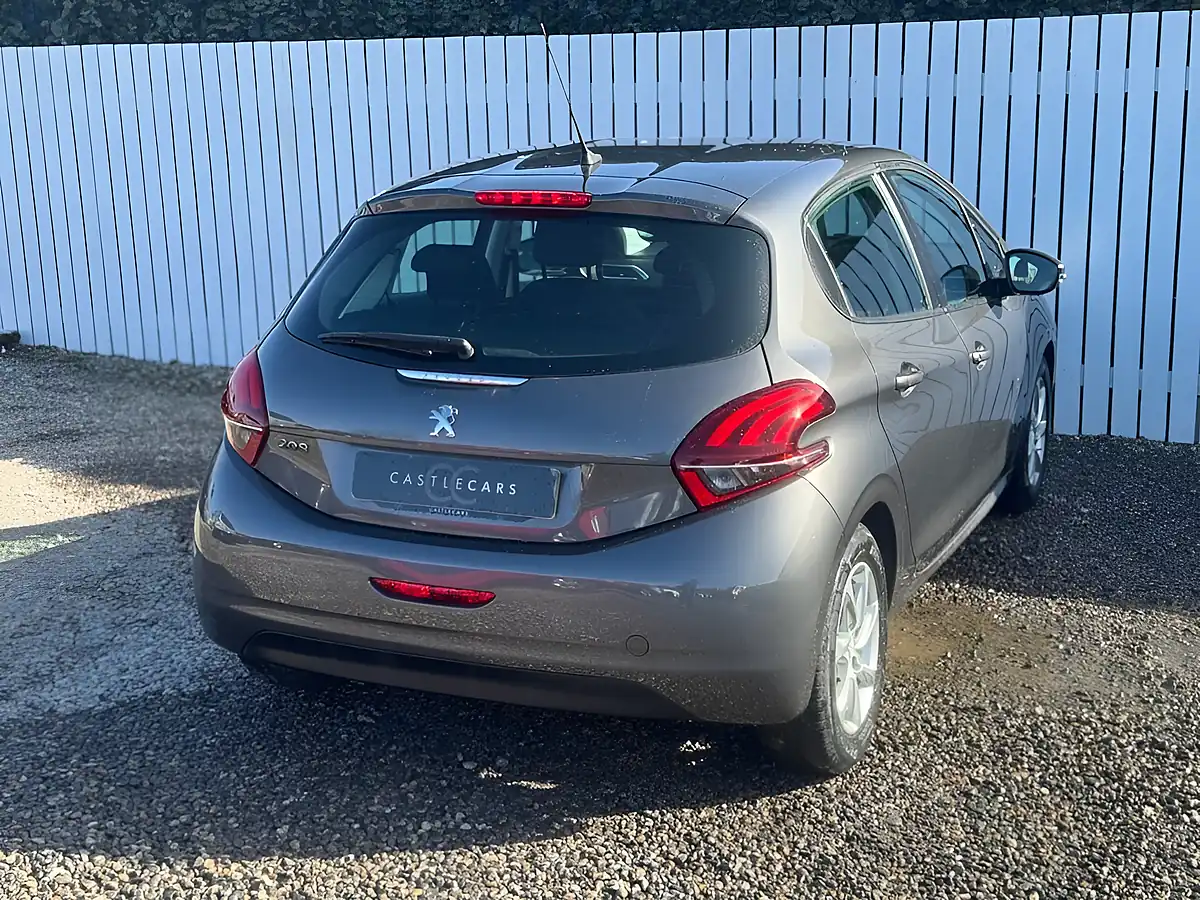 Used 2018 Peugeot 208 Active Grey - Interior and Exterior details 5
