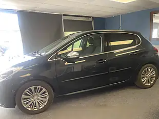 Used 2018 Peugeot 208 Allure Grey - Interior and Exterior details 11
