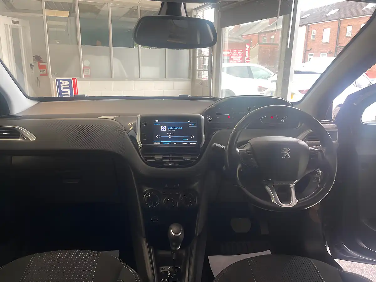 Used 2018 Peugeot 208 Allure Grey - Interior and Exterior details 15