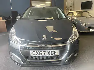 Used 2018 Peugeot 208 Allure Grey - Interior and Exterior details 2