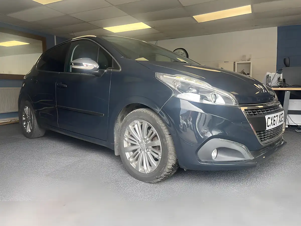 Used 2018 Peugeot 208 Allure Grey - Interior and Exterior details 7