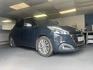 Used 2018 Peugeot 208 Allure Grey - Interior and Exterior details 8