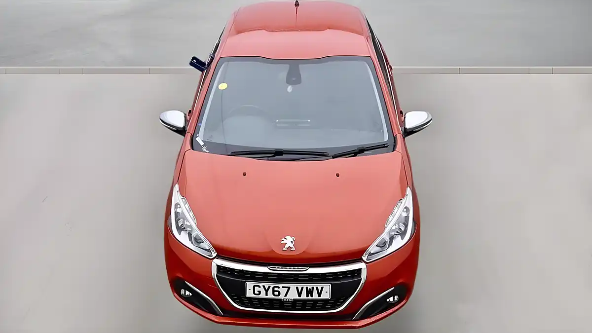 Used 2018 Peugeot 208 Allure Orange - Interior and Exterior details 2