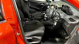 Used 2018 Peugeot 208 Allure Orange - Interior and Exterior details 7