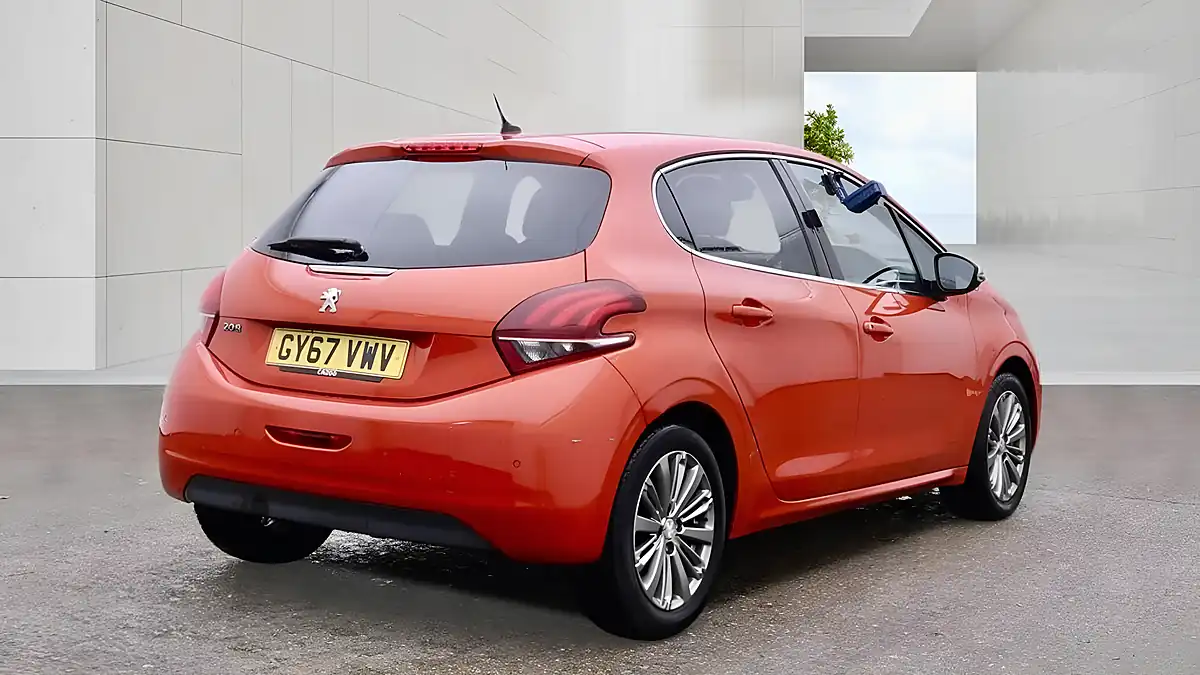 Used 2018 Peugeot 208 Allure Orange - Interior and Exterior details 9