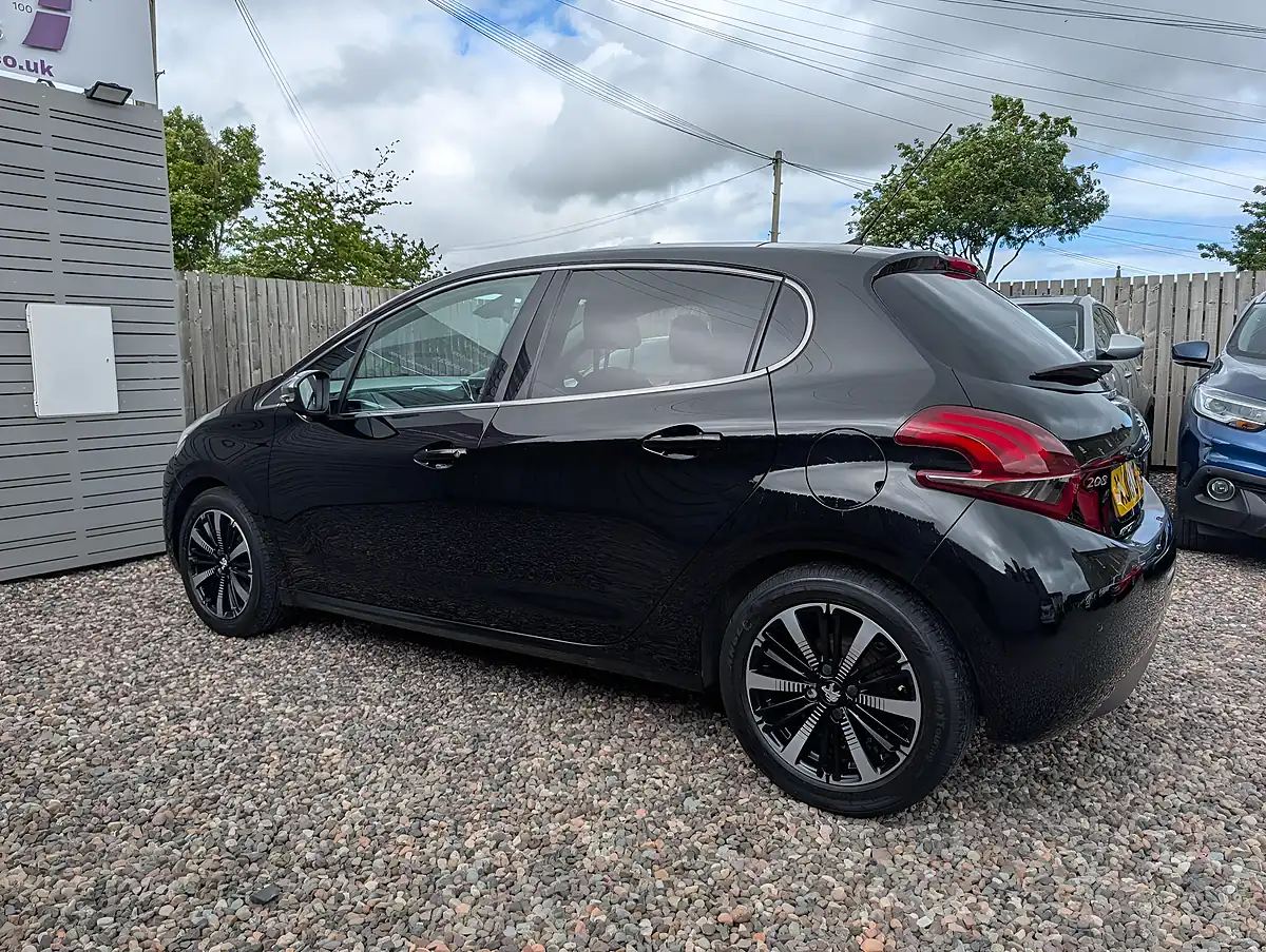 Used 2018 Peugeot 208 Allure Premium Black - Interior and Exterior details 10