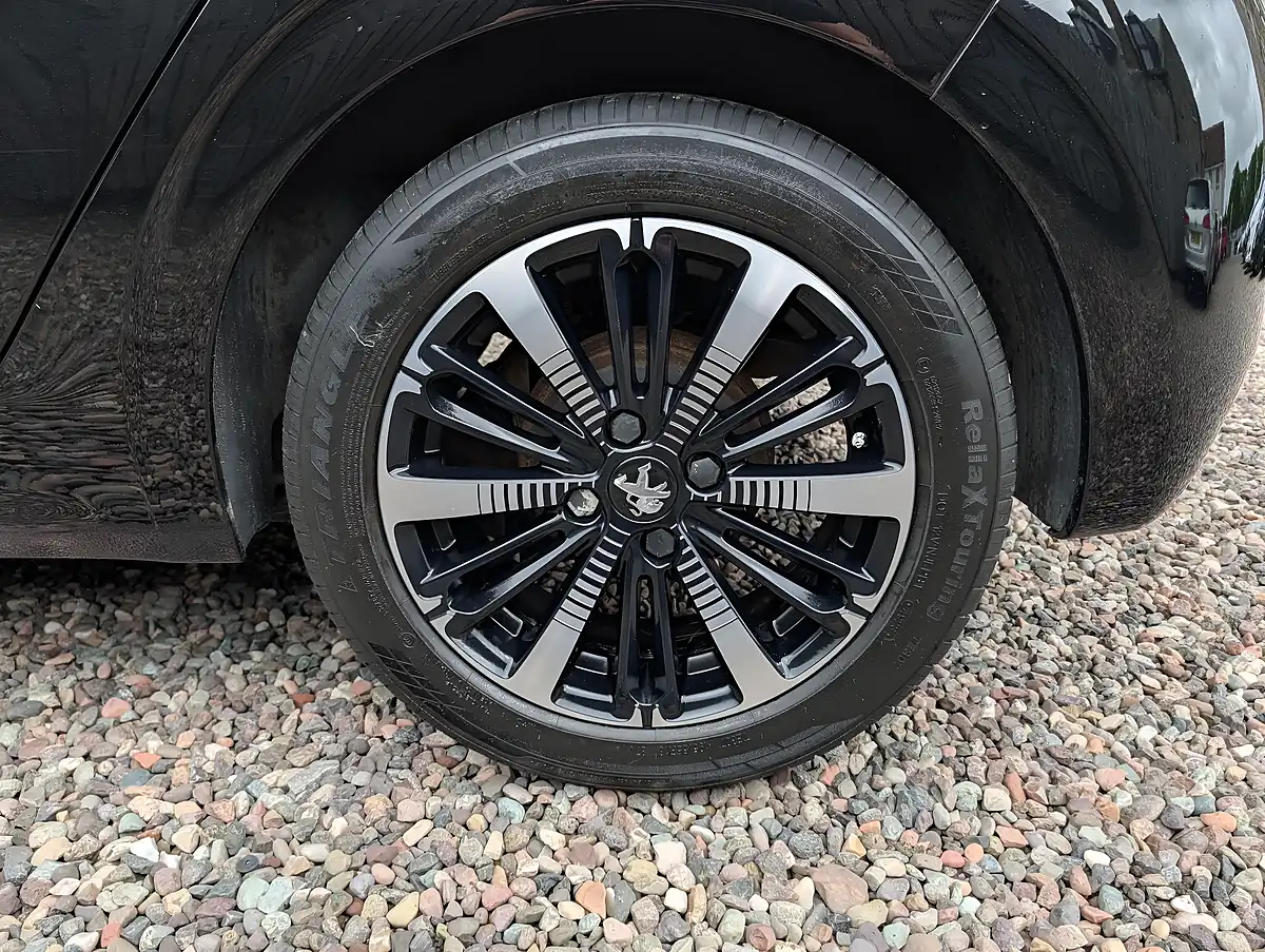 Used 2018 Peugeot 208 Allure Premium Black - Interior and Exterior details 15