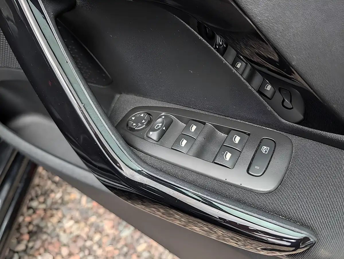 Used 2018 Peugeot 208 Allure Premium Black - Interior and Exterior details 19