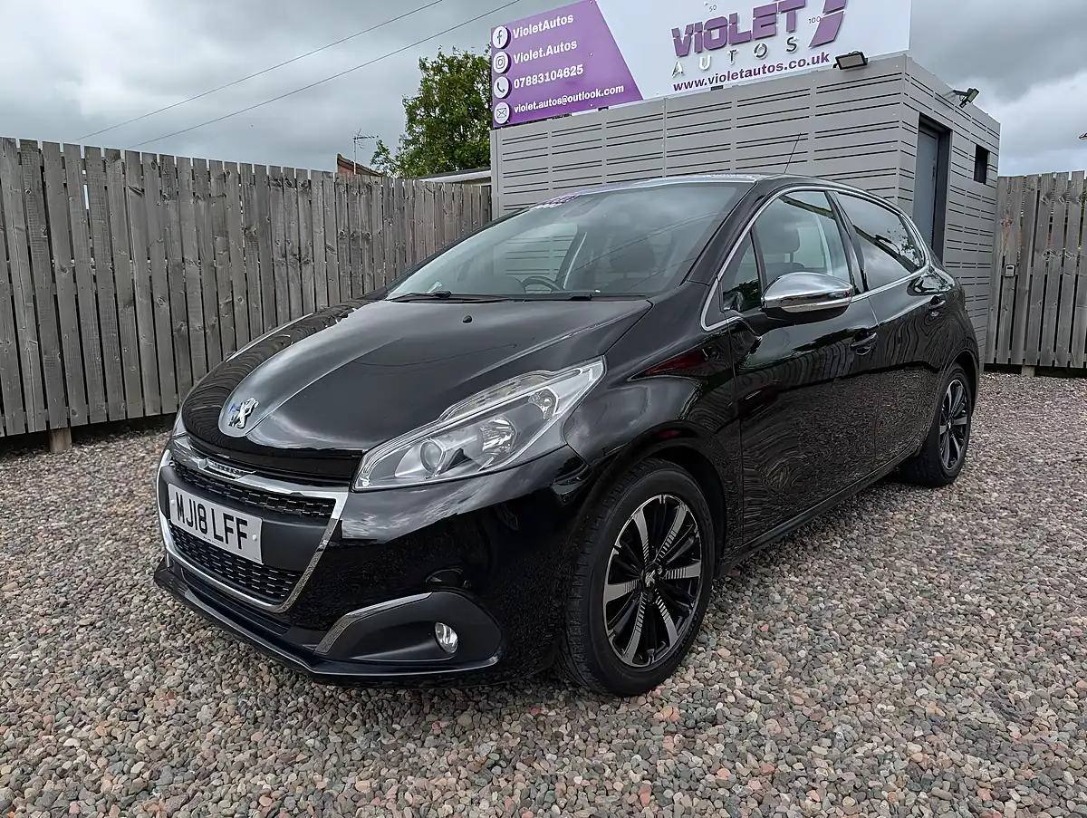 Used 2018 Peugeot 208 Allure Premium Black - Interior and Exterior details 8