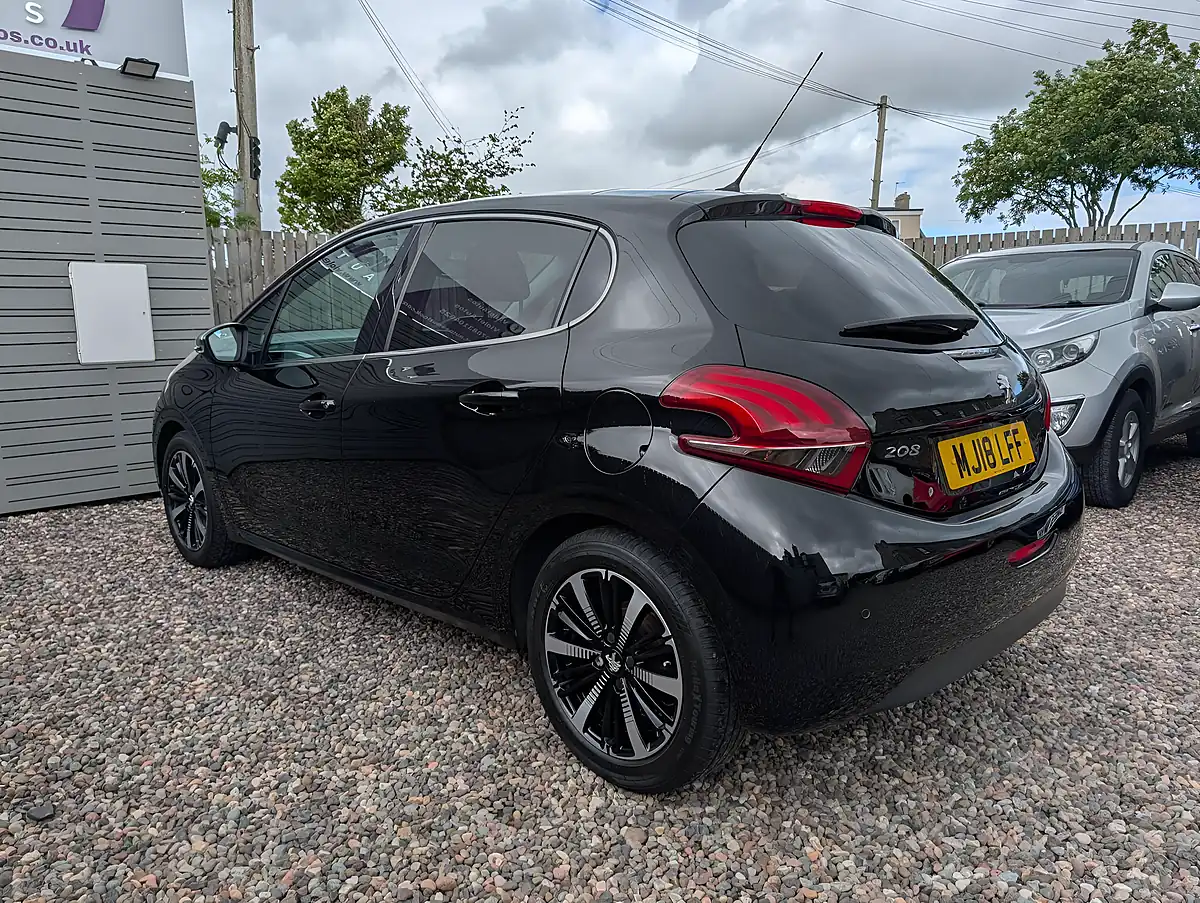 Used 2018 Peugeot 208 Allure Premium Black - Interior and Exterior details 9