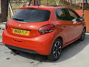 Used 2018 Peugeot 208 Allure Premium Orange - Interior and Exterior details 12