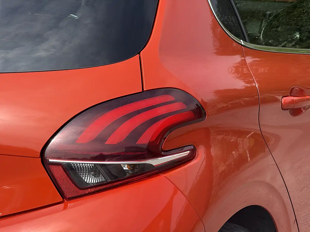 Used 2018 Peugeot 208 Allure Premium Orange - Interior and Exterior details 13