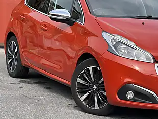 Used 2018 Peugeot 208 Allure Premium Orange - Interior and Exterior details 3