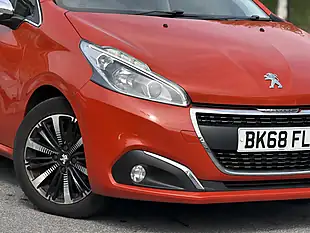Used 2018 Peugeot 208 Allure Premium Orange - Interior and Exterior details 4
