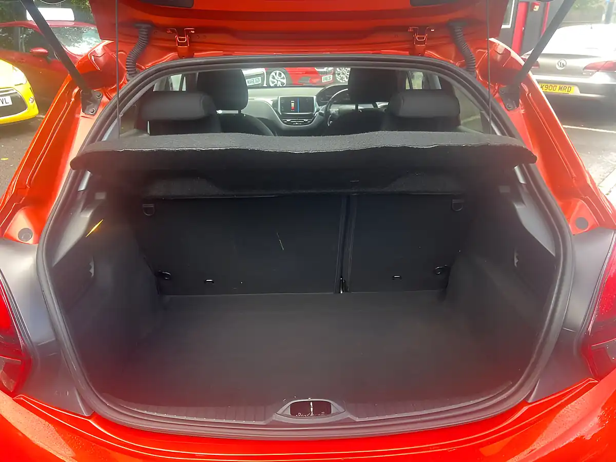 Used 2018 Peugeot 208 Allure Premium Orange - Interior and Exterior details 13