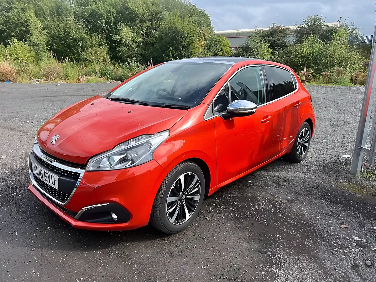 Used 2018 Peugeot 208 Allure Premium Orange - Interior and Exterior details 2