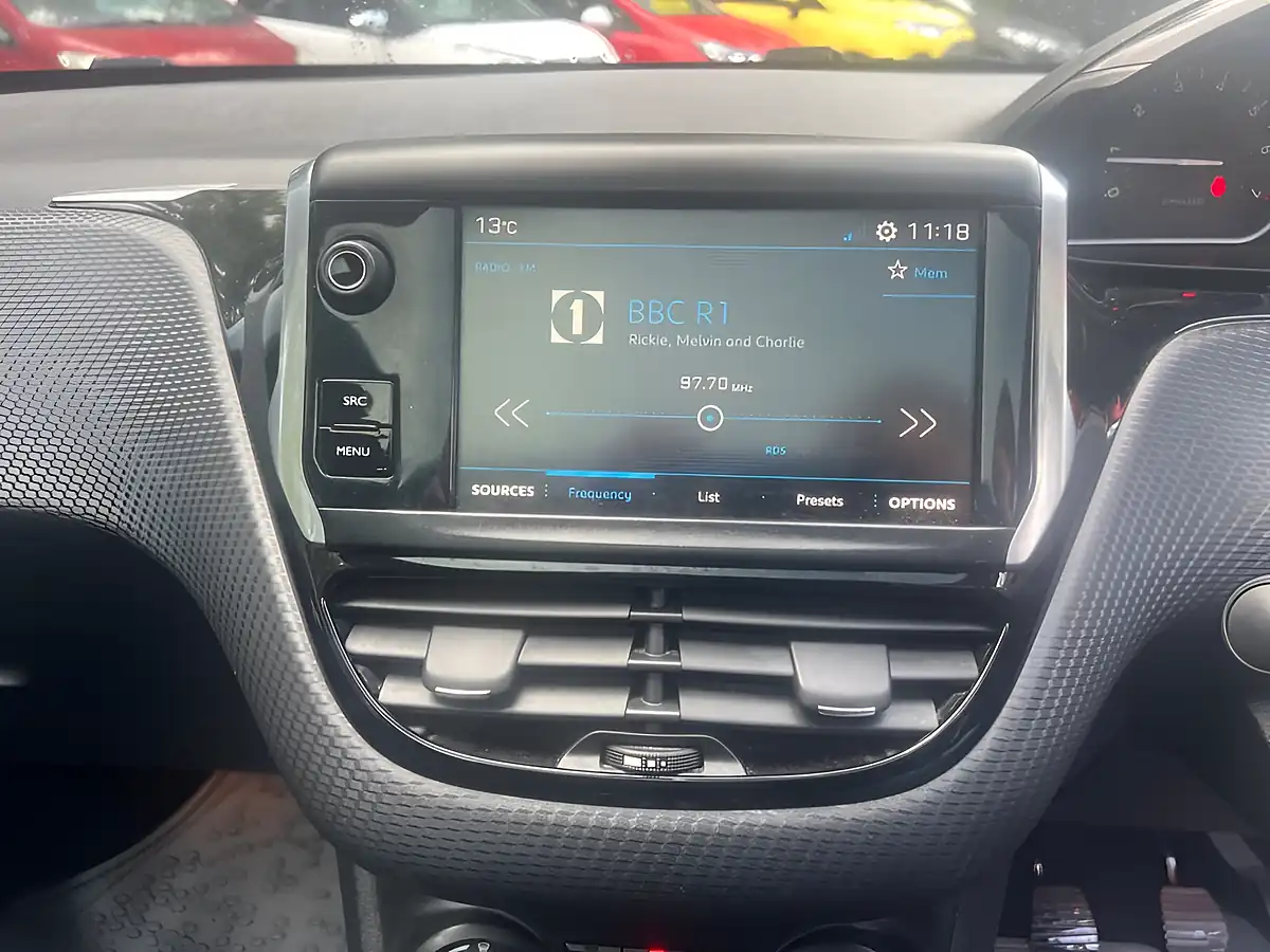 Used 2018 Peugeot 208 Allure Premium Orange - Interior and Exterior details 20