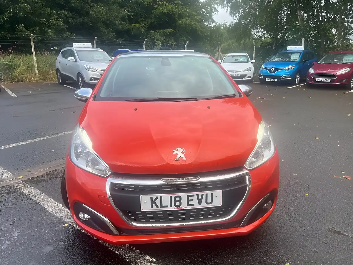 Used 2018 Peugeot 208 Allure Premium Orange - Interior and Exterior details 3