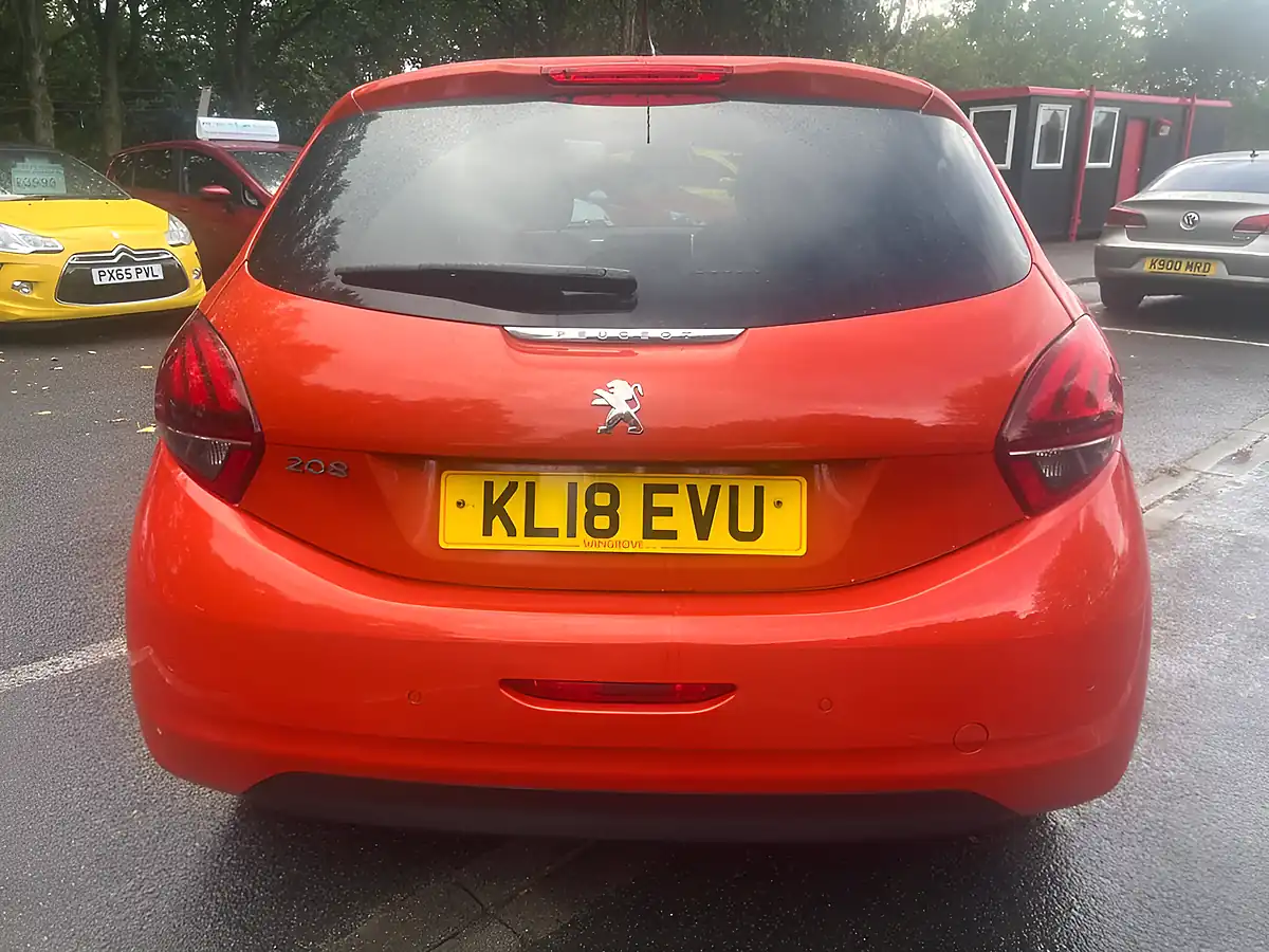 Used 2018 Peugeot 208 Allure Premium Orange - Interior and Exterior details 6