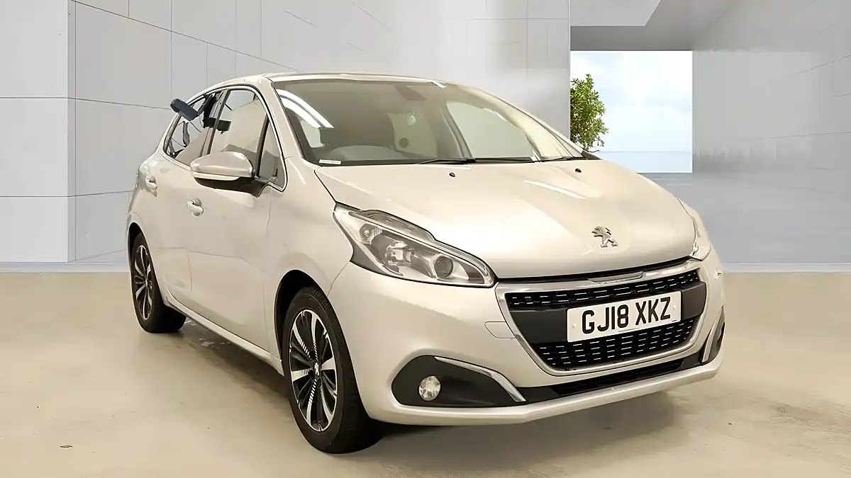 Used 2018 Peugeot 208 Allure Premium Silver - Front View