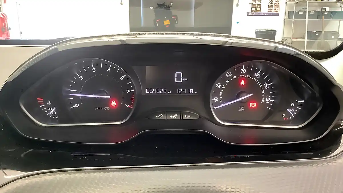 Used 2018 Peugeot 208 Allure Premium Silver - Interior and Exterior details 10