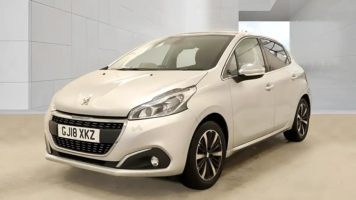 Used 2018 Peugeot 208 Allure Premium Silver - Interior and Exterior details 3