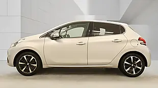 Used 2018 Peugeot 208 Allure Premium Silver - Interior and Exterior details 4