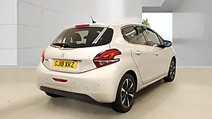 Used 2018 Peugeot 208 Allure Premium Silver - Interior and Exterior details 8