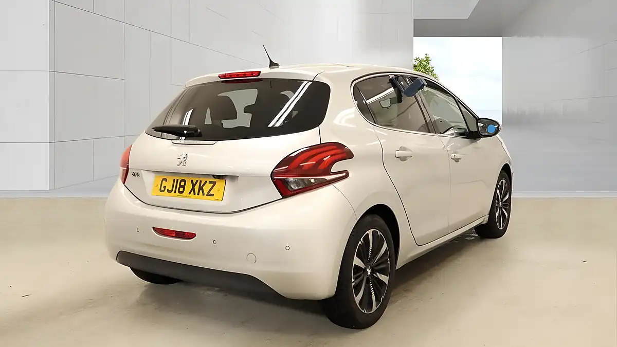 Used 2018 Peugeot 208 Allure Premium Silver - Interior and Exterior details 8