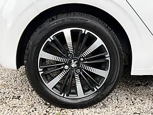 Used 2018 Peugeot 208 Allure Premium White - Interior and Exterior details 15