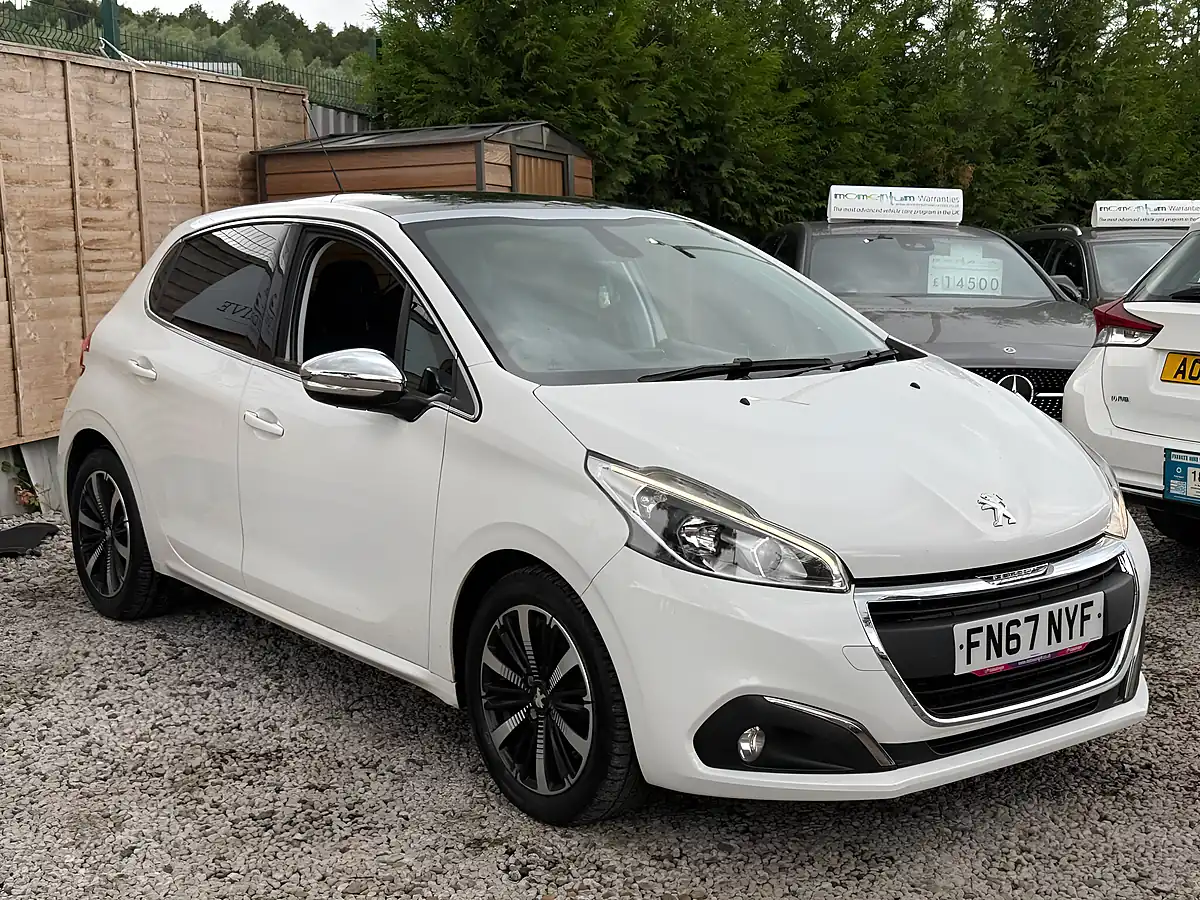 Used 2018 Peugeot 208 Allure Premium White - Interior and Exterior details 4
