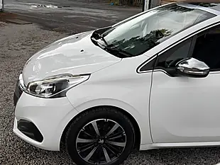 Used 2018 Peugeot 208 Allure Premium White - Interior and Exterior details 6