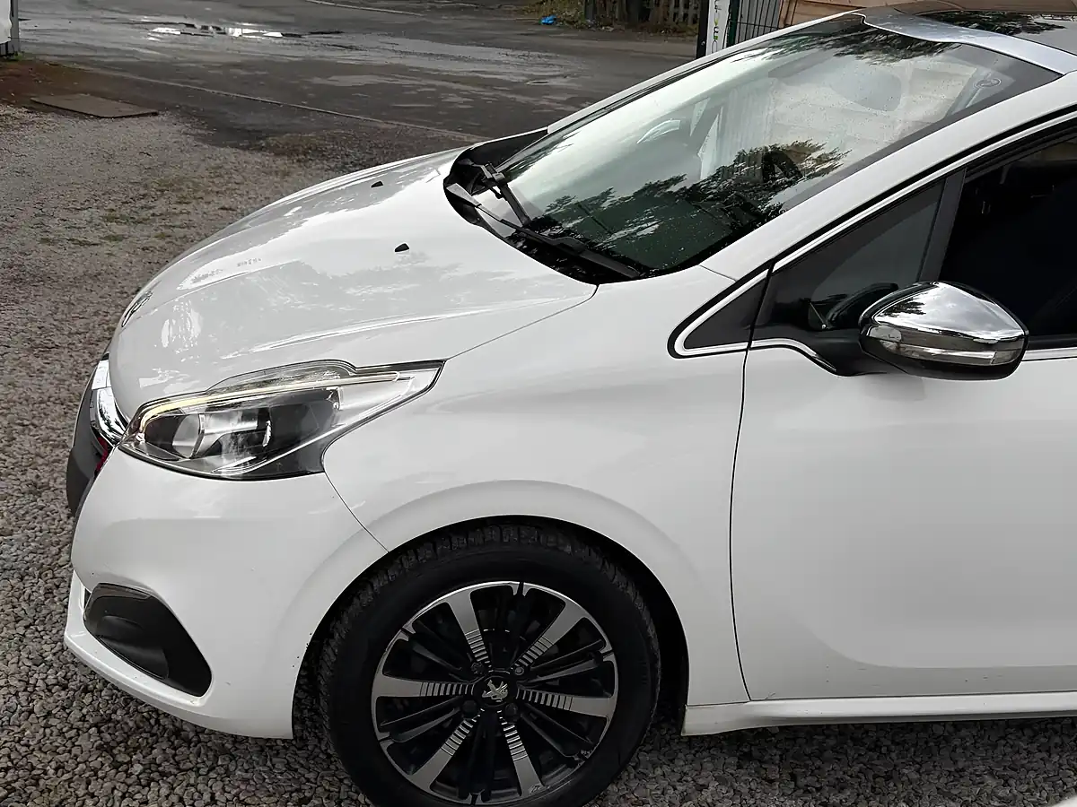Used 2018 Peugeot 208 Allure Premium White - Interior and Exterior details 6
